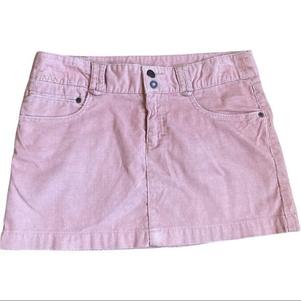 American Eagle size 6 pink corduroy mini skirt with pockets (buttons and zips)